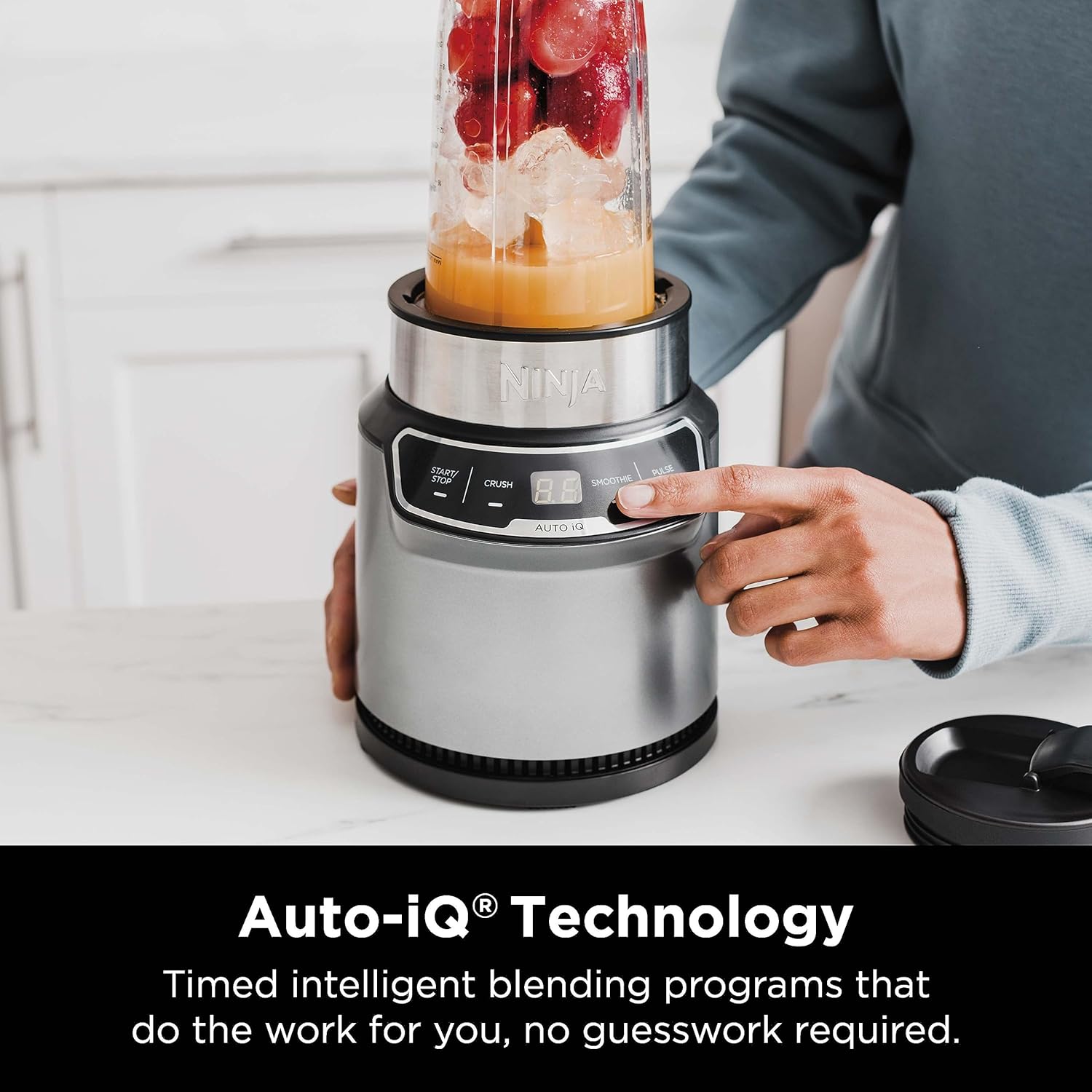 TorqueGrind BN301 Nutri-Blender Plus Compact Personal Blender, 900-Peak-Watt Motor, Frozen Drinks, Smoothies, Sauces & More, (3) 20 oz. To-Go Cups, (2) Spout-Lids (1) Storage-Lid, Dishwasher Safe, Silver
